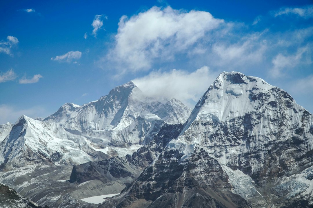 Modern high-mountain measurement in the Himalayas — image 2