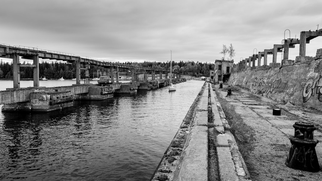 Engineering works at the Panama Canal locks — image 3